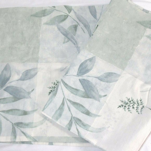 Shower Curtain set with hooks - RAINER Collection by CROSCILL - Picture 3 of 4